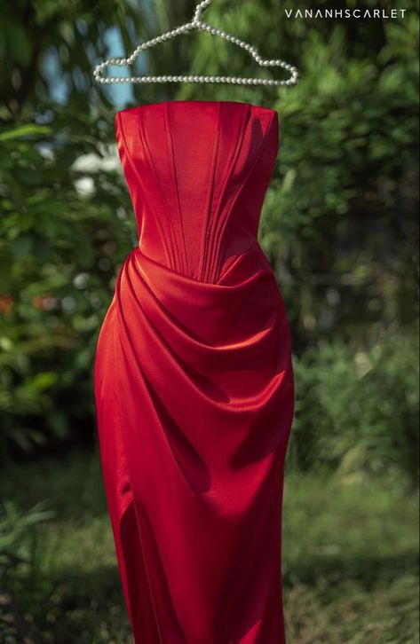 Corsette Dress, Red Dress Prom, Aesthetic Valentines, Burgundy Evening Dress, Hot Prom Dress, 2024 Aesthetic, Classy Gowns, Dressy Casual Outfits, Cocktail Attire