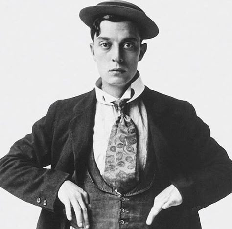 Mens Fashion 1920s, 20s Men, 1920s Mens Fashion, Photo Enhancer, Art Edit, Buster Keaton, Classic Movie Stars, Smart Auto, Classic Monsters