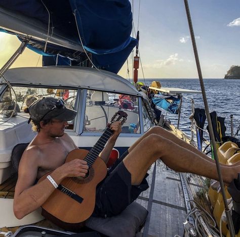 Boat Captain Aesthetic, Sailboat Living Aesthetic, Living On Sailboat, Small Boat Aesthetic, Living On A Boat Aesthetic, Boat Life Aesthetic, Sailboat Life, Sailing Aesthetic, Boat Pictures With Friends