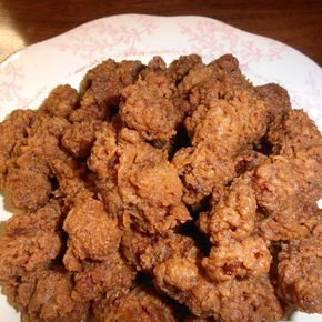 Fried Chicken Gizzard Recipe, Fried Gizzards, Fried Chicken Livers, Gizzards Recipe, Deep Fried Chicken, Chicken Liver Recipes, Fried Steak Recipes, Chicken Gizzards, Liver And Onions