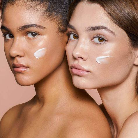 Skin Care Campaign, Skin Care Shoot, Skin Glowing Tips, Skin Care Product Photography, Makeup Aesthetic Ideas, Skincare Model, Glowing Tips, Aesthetics Makeup, Skincare Shoot