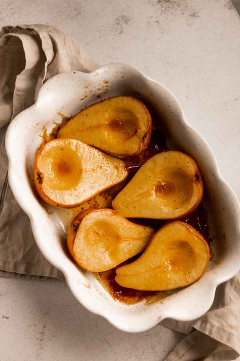 These fork-tender brown sugar baked pears are a delightful dessert dish with the natural sweetness of pears with the richness of brown sugar. Work Recipes, Canned Pears, Butter Alternative, Baked Pears, Baked Fruit, Caramelized Sugar, Elegant Desserts, Vanilla Syrup, Canned Peaches