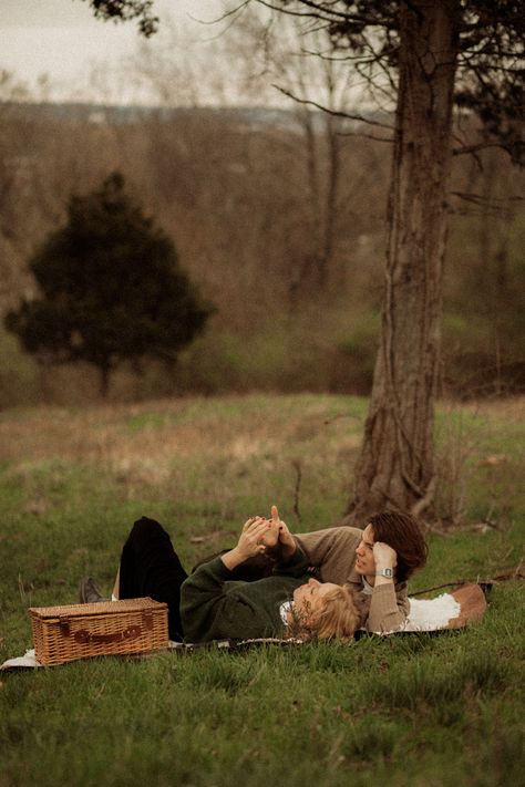 vintage, styled photoshoot, cinema photography Engagement Photoshoot Fairytale, Irish Couple Aesthetic, Vintage Winter Photos, English Countryside Photoshoot, Lotr Engagement Photos, Dnd Engagement Photos, Scotland Couple Photography, Authentic Engagement Photos, Pride And Prejudice Engagement Photos