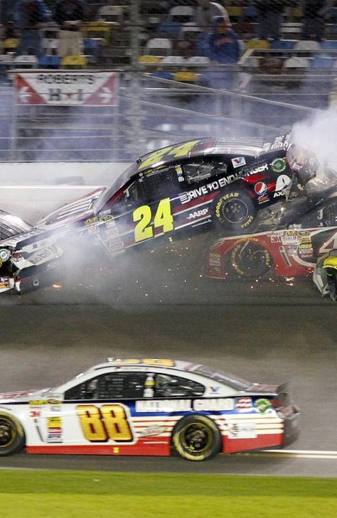 Nascar Wrecks, Nascar Crash, Jeff Gordon Nascar, Kurt Busch, Nascar Cars, Image Swag, Stock Car Racing, Dale Jr, Nascar Drivers