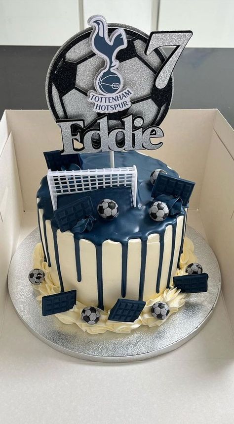 Tottenham Birthday Party, Tottenham Cake Football, Soccer Cake Ideas For Men, 11th Birthday Cake Boy, Easy Football Cake, Cake Football Birthday, Football Birthday Cakes, Cake Ideas Blue, Chelsea Football Cake