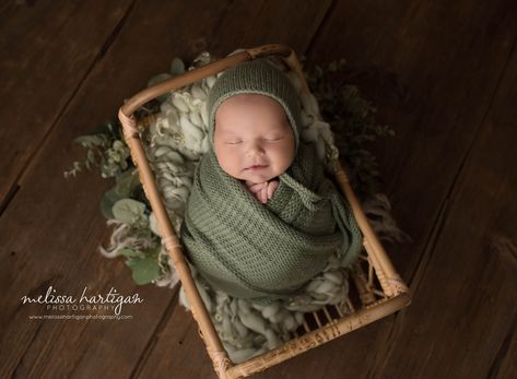 Newborn Photography Sage Green, Newborn Basket Photography, Newborn Photoshoot Boy, Green Newborn Photography, Newborn Boy Photography, Newborn Shoots, Newborn Ideas, Baby Boy Newborn Pictures, Baby Boy Newborn Photography