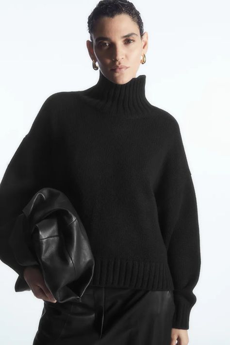 CHUNKY PURE CASHMERE TURTLENECK SWEATER - Black - Knitwear - COS Turtleneck Sweater Outfit, Black Knitwear, Chunky Turtleneck Sweater, International Fashion Designers, Winter Knitwear, Turtleneck Jumper, Effortless Outfit, Oversized Turtleneck, Turtle Neck Jumper