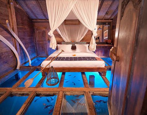 19 Unusual Hotels For Adventure Travelers and Oddity Seekers Underwater Bedroom, Glass Flooring, Hotels In Bali, Underwater Hotel, Ubud Hotels, Houses Architecture, Honeymoon Suite, Unique Hotels, Glass Floor