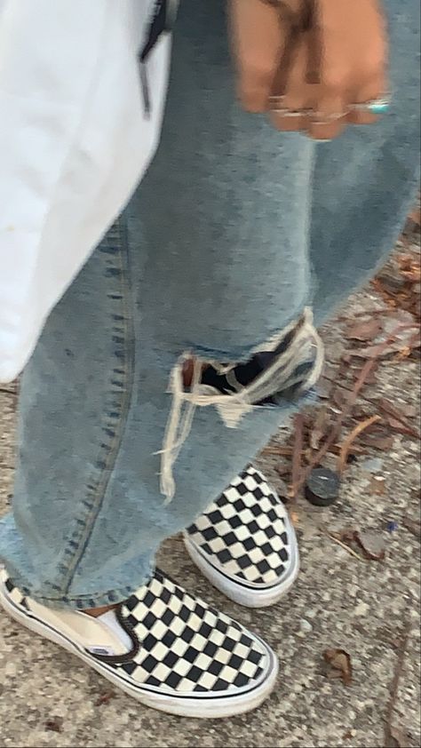 Checkerboard Vans Outfit, Vans Checkerboard Outfit, Sneaker Rack, Estilo Vans, Checkerboard Vans, Outfit Retro, Vans Outfit, Vans Checkerboard, Selfie Poses Instagram