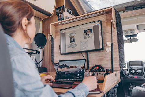 Sunlight home office RV streamlines the digital nomad lifestyle Sunlight Home, Office On Wheels, Office Concept, Mobile Living, Nomad Lifestyle, Rv Homes, Digital Nomad Lifestyle, Campervan Life, Build A Camper Van