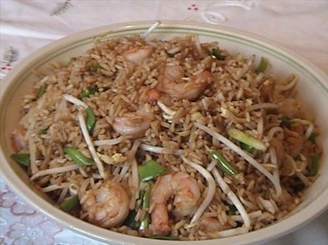 Fried Rice With Bean Sprouts, Recipe With Bean Sprouts, Chinese Shrimp Fried Rice, Chinese Rice Recipe, Chinese Shrimp, Bean Sprout Recipes, Rice With Beans, Shrimp Fried Rice Recipe, Shrimp And Eggs