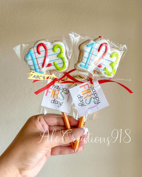 Thank you for your orders 📚✏️ #backtoschool #backtoschoolcookies Decorated Biscuits, Teacher Cookies, School Cookies, Cookies Decoradas, Graduating Teacher, Cookie Packaging, Iced Cookies, Cute Cookies, Icing Cookies