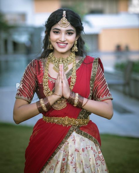 Rachana Inder Beautiful traditional half Saree Blouse Traditional Saree Poses Photoshoot Ideas At Home, Puberty Function, Traditional Half Saree, Saree Ceremony, Saree Pose, Dj Photo, Half Saree Function, Langa Voni, Afghani Clothes