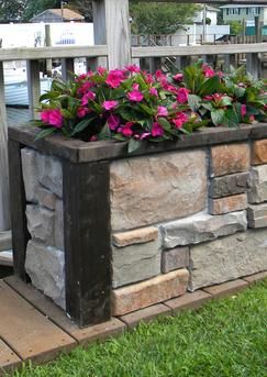 How to build an easy DIY stone veneer raised planter. FREE step by step instructions. www.DIYeasycrafts.com Diy Stone Veneer, Backyard Crafts, Raised Planters, Diy Planters Outdoor, Stone Planter, Raised Planter Boxes, Building Raised Garden Beds, Wallpaper Diy, Building A Raised Garden