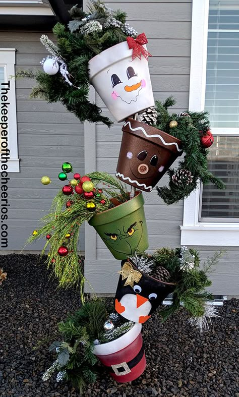 Christmas Topsy Turvy Pots, Clay pots, Christmas clay pots, Gingerbread man, Grinch, Santa, Penguin, Snowman  #Christmas #christmas  #christmasdecor #christmascrafts #topsyturvy #grinch #gingerbreadman #santa #penguins #snowman Grinch Santa, Pots Clay, Terra Cotta Pot Crafts, Christmas Pots, Flower Pot Crafts, Terra Cotta Pot, Terra Cotta Pots, Festive Crafts, Topsy Turvy