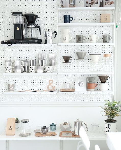 Peg Board Coffee Bar, Pegboard Kitchen Ideas, Peg Board Kitchen, Ikea Kitchen Pegboard, Pegboard Wall Kitchen, Coffee Mug Pegboard, Förhöja Coffee Bar, Pegboard Kitchen, Courtyard Design