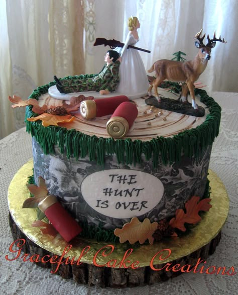 https://flic.kr/p/EN11Nr | Hunting Themed Grooms Cake Grooms Cake Hunting, Hunting Wedding Cake, Groom Cake Ideas, Grooms Cake Tables, Groomsman Cake, Grooms Cake Ideas, Crazy Wedding Cakes, Groom Cakes, Hunting Cake