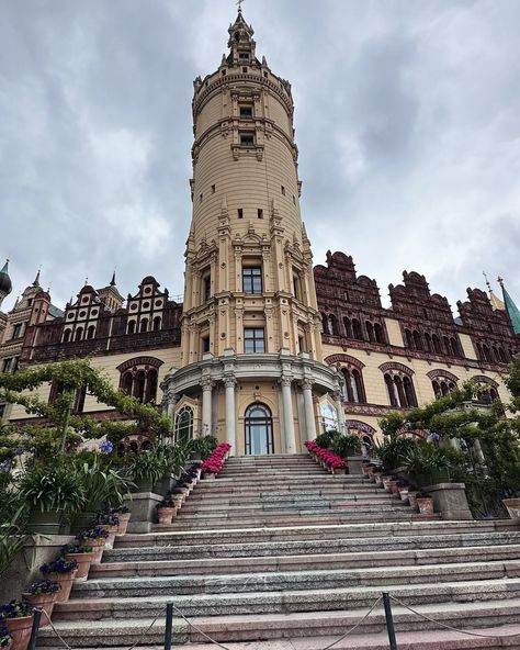 Schwerin Castle, Schwerin, Germany 🇩🇪 Add it to the list! A perfect day trip out from Berlin or Hamburg! A perfect little city. We thoroughly enjoyed out day! #exploregermany #travelgermany #germany #schwerincastle #schwerin #castlesofgermany #castles #castlesandgardens Schwerin Germany, A Perfect Day, Germany Travel, Travel Lifestyle, Day Trip, Lifestyle Blog, Berlin, Castle, Germany