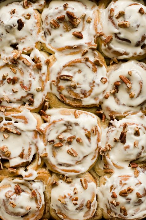 Maple Cinnamon Rolls, Pecan Cinnamon Rolls, Sweet Roll Recipe, Breakfast Rolls, Maple Pecan, Delectable Desserts, Breakfast Pastries, Cinnamon Rolls Homemade, Sweet Rolls