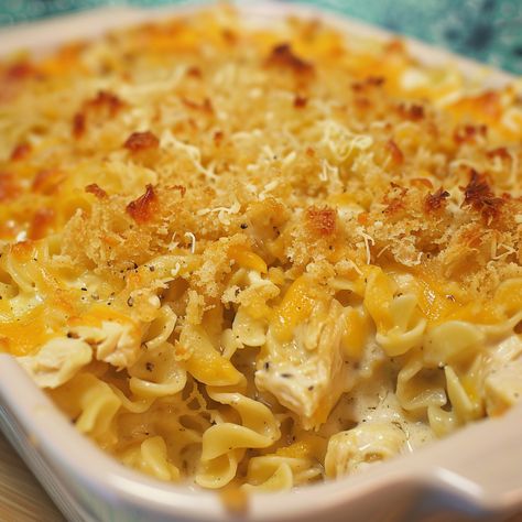 Cheesy Chicken Noodle Casserole Cheesy Egg Noodles Recipes, Chicken And Egg Noodle Casserole, Egg Noodle And Chicken Recipes, Egg Noodles Casserole, Chicken With Egg Noodles Recipes, Chicken Egg Noodles Recipes, Chicken And Egg Noodle Recipes, Sour Cream Chicken Casserole, Cheesy Noodle Casserole