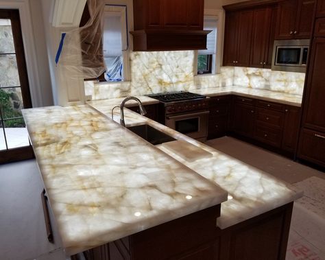 Countertop Lighting, Kitchen Slab, Agate Table, Quartz Kitchen Countertops, Countertop Ideas, Quartzite Countertops, Slab Table, Quartz Kitchen, Countertops Kitchen