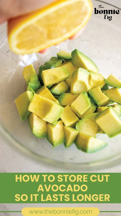 Say goodbye to brown avocados! Learn the secrets of storing cut avocados to keep them fresh and appetizing. No more wasted avocados—enjoy their creamy goodness whenever you want! Visit now!! #avocado #storecutavocado #recipetips How To Keep An Avocado From Browning, How To Keep Avocados Fresh Longer, What To Do With Avocados, Ripe Avocado Recipes, How To Prepare Avocado, How To Store Avocado, Cut Avocado, Avocado Muffins, Freeze Avocado