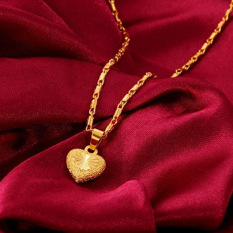 Real Gold Necklace Heart Pendant Necklace Gold, Real Gold Necklace, Necklace Chain Types, Lovers Necklace, Color Necklace, Classic Necklace, Discount Jewelry, Heart Shape Pendant, Gold Chain Necklace