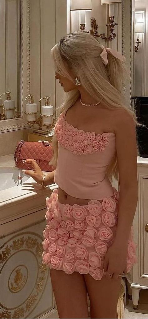 Pink Dress Aesthetic, Coquette Outfit Aesthetic, Coquette Outfit, Girly Aesthetic, Pink Fits, Dress Aesthetic, Aesthetic Pink, Think Pink, Outfit Aesthetic