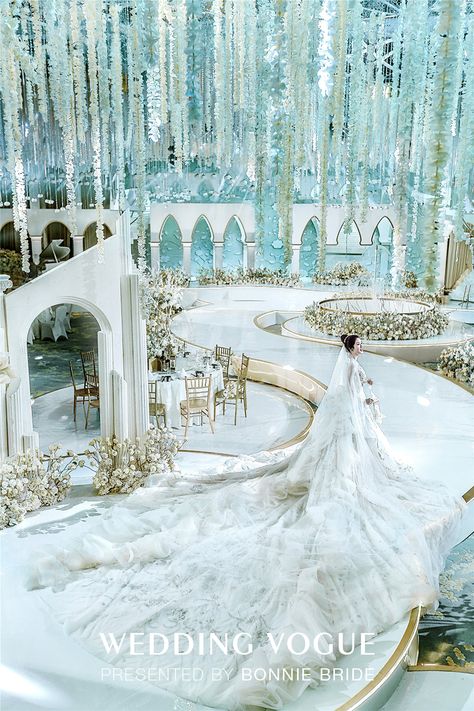 Diamond Wedding Theme, Dream Wedding Reception, Wedding Reception Design, Wedding Entrance Decor, Wedding Stage Design, Dream Wedding Decorations, Extravagant Wedding, Luxury Wedding Decor, Wedding Backdrop Design