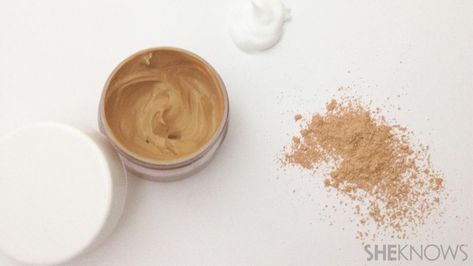 Save major dough with this all-natural DIY liquid foundation – SheKnows Homemade Foundation, Diy Makeup Setting Spray, Diy Concealer, Diy Foundation, Makeup Recipes, Homemade Makeup, Diy Cream, Natural Foundation, Simple Organic