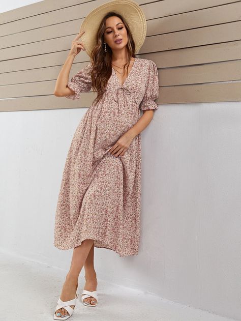 SHEIN Maternity Ditsy Floral Puff Sleeve Dress | SHEIN USA Floral Puff Sleeve Dress, Cute Maternity Dresses, Shein Maternity, Preggo Fashion, Summer Pregnancy, Puff Sleeve Dress, Pink Boho, Puffed Sleeves Dress, Shein Style