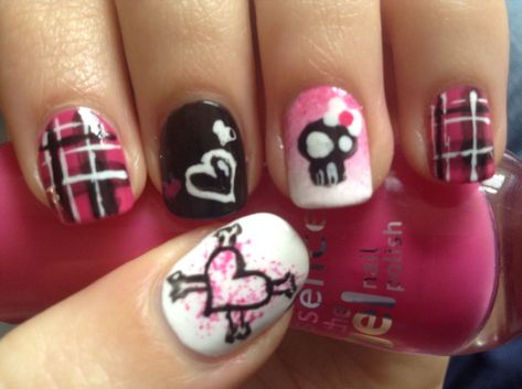 Nail Piercing, Punk Nails, Goth Nails, Grunge Nails, Really Cute Nails, Black Nail, Emo Scene, Funky Nails, Dope Nails