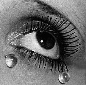 Man Ray, Glass Tears        Man Ray, Solarization 1929 Avant Garde Photography, Extreme Close Up, History Of Photography, Eye Photography, Famous Photographers, Man Ray, Arte Inspo, Eye Drawing, Eye Black