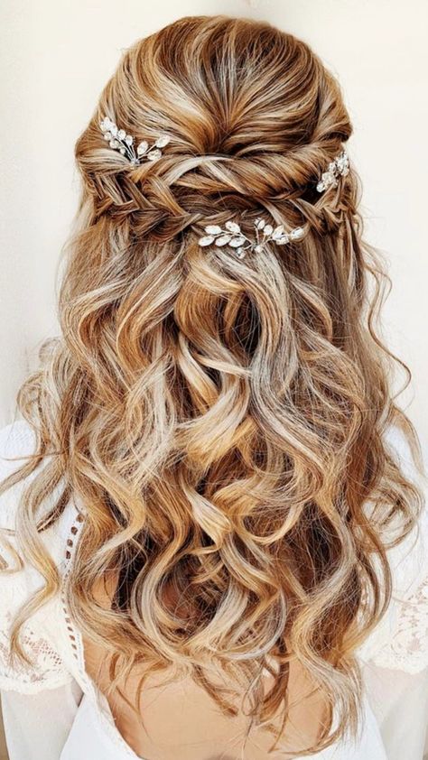 Western Bridal Hair, Western Wedding Hairstyles, Hairstyles Western, Western Wedding Hair, Long Hair Bridal Hairstyles, Bridal Hair Half Up With Veil, Western Hair Styles, Bridal Hairstyles For Long Hair, Long Hair Bridal