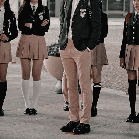 Uniform Aesthetic, British School Uniform, Private School Uniforms, Boarding School Aesthetic, Academy Uniforms, Gallagher Girls, College Uniform, Uniform Outfits, High School Uniform