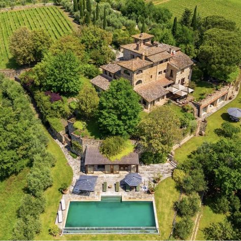 South Of France Mansion, France Mansion, Italian House, Dream Mansion, Villa House, Dream Apartment Decor, Countryside House, Spanish House, Future Apartment