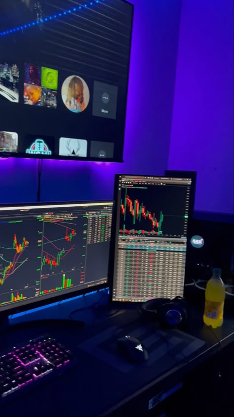 Trading Astetic, Crypto Trading Aesthetic, Day Trading Aesthetic, Stocks Aesthetic, Stock Market Pc Setup, Stocks Aesthetics, Trader Forex Lifestyle, Trading Aesthetic, Wifi Money