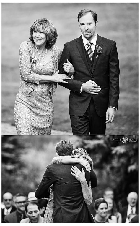 Groom Walking Down Aisle With Mom, Groom And Mom Pictures Photo Ideas, Mom And Groom Pictures, Groom And Mom Pictures, Brides Pictures, Must Have Wedding Pictures, Shots Wedding, Hare Photography, Moms Photography