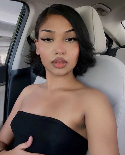 Short Hair Blowout Black Women, Short Hair Blowout, Estilo Blair Waldorf, Short Hair Black, Pelo Afro, Blowout Hair, Flat Iron Hair Styles, Hair Life, Short Natural Hair Styles