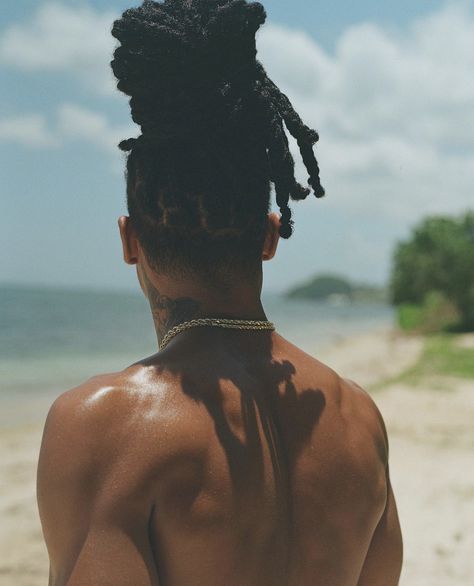 Black Man Dreads, Dread Men, Black Man With Dreads, Dreads Black Man, Man With Dreads, Dark Brown Dreads Men, Dreadlock Aesthetic Men, Zae France, Isha Blaaker