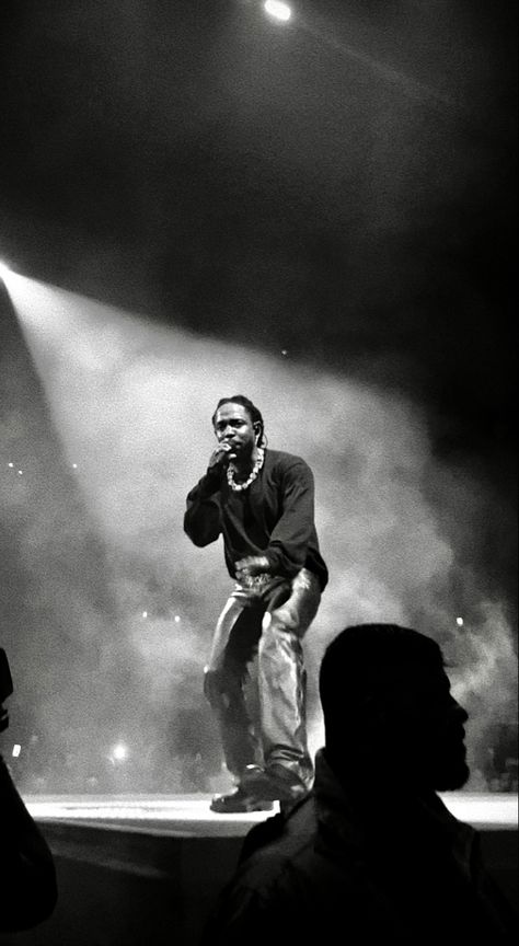 #kendricklamar #concert Kendrick Lamar Black And White, Kendrick Lamar Live, Kendrick Lamar Concert, Kendrick Concert, Kendrick Lamar Aesthetic, Aesthetic Rap, King Kendrick, Rap Concert, K Dot