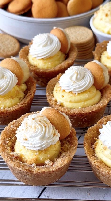 Banana Pudding Cups - Sweet Monkey Banana Pudding Cookies, Banana Pudding Cupcakes, Cookie Dough Frosting, Cookie Cups Recipe, Cinnamon Roll Cookies, Powder Sugar, Pudding Cookies, Banana Cookies, Pudding Cups