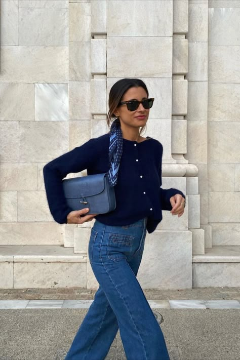 @marvaldel is wearing Sézane Gaspard navy blue cardigan, the Dan blue denim trousers and Milo blue leather bag. Navy Cardigan Outfit, Mode Inspo, 가을 패션, Fashion Mistakes, Fall 2022, French Girl, Mode Inspiration, Fall Style, Fall Winter Outfits