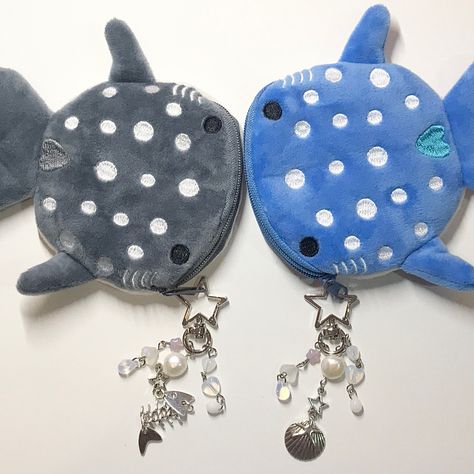 Whale Shark Pouch, Whale Shark Accessories, Cute Shark Things, Cute Pouches, Shark Stuff, Cute Pouch, Images Hello Kitty, Matching Keychains, Whale Shark