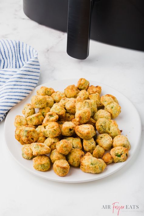 Air Fryer Frozen Okra is fast, easy, crispy, and perfect for dipping! Making frozen okra in the air fryer is the best way. Air Fried Okra Frozen, Air Fry Frozen Okra, Okra In Air Fryer, Frozen Okra Recipes, Breaded Okra, Frozen Okra, Frozen Pierogies, Southern Side Dishes, Air Fryer Chicken Tenders