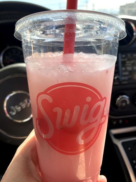 Swig Drinks, Utah Restaurants, Trendy Water Bottles, Cheesecake Factory, My Summer, Starbucks Drinks, What To Eat, Best Places To Eat, Summer Drinks