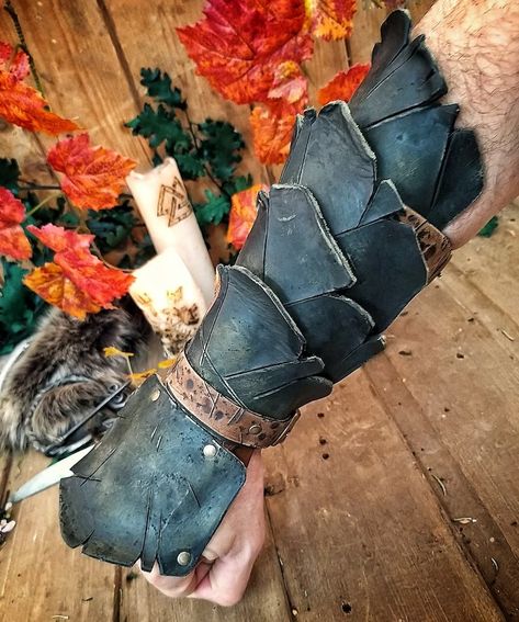 Ranger Warrior Leather Bracer, Elven Druid Leather Armour for LARP, Cosplay and Fantasy Fairs - Etsy Ireland Elven Druid, Leather Armour, Leather Bracers, Fair Outfits, Hallowen Costume, Cosplay Armor, Fantasy Props, Leather Armor, Armor Concept