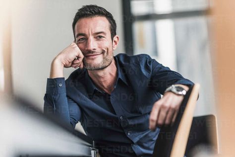 Mature man sitting in office, thinking, leaning head on hand – Stockphoto Head In Hands Pose Reference, Head On Hand, Hands On Face, Resting Face, Hand Reference, Man Sitting, Single Person, Pose Reference Photo, Model Release