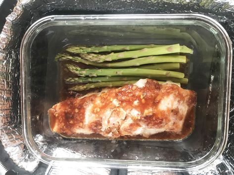 Chili Glazed Salmon, Mini Recipes, Cooking Dishes, Salmon Filet, Portable Food, Glazed Salmon, Food Warmer, Gluten Free Rice, Asparagus Recipe