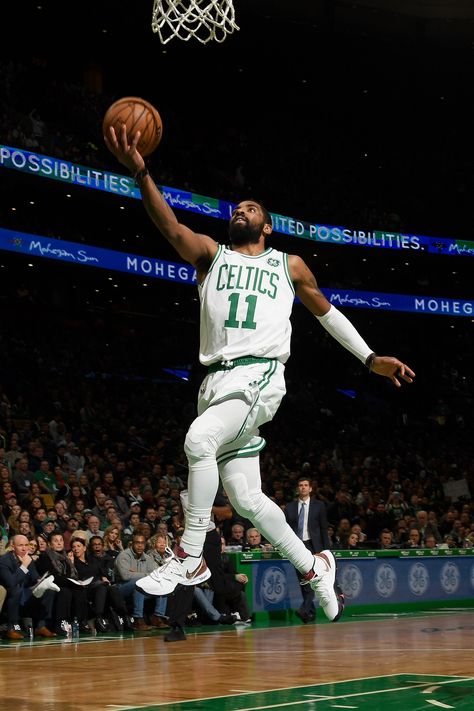 012119 Kyrie Irving Layup, Kyrie Irving 2, Kyrie Irving Celtics, Irving Nba, Basketball Wallpapers, Uncle Drew, Basketball Background, Basketball Players Nba, Nba Fashion